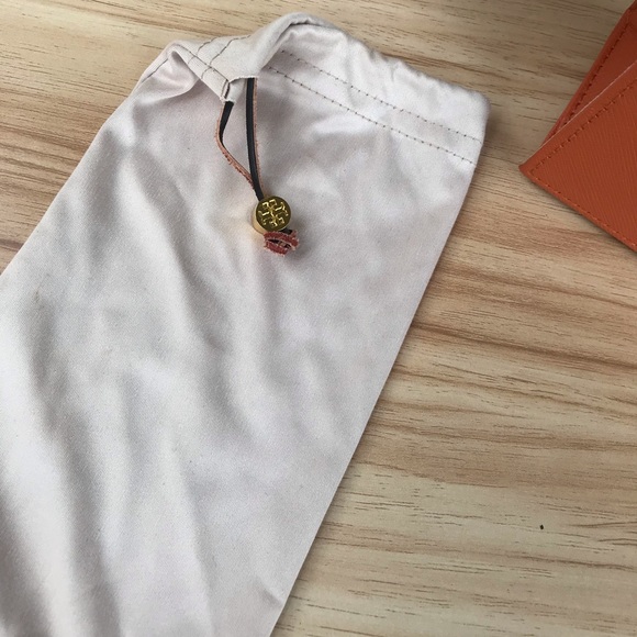 Tory Burch Tortoise Sunnies! - Picture 8 of 8